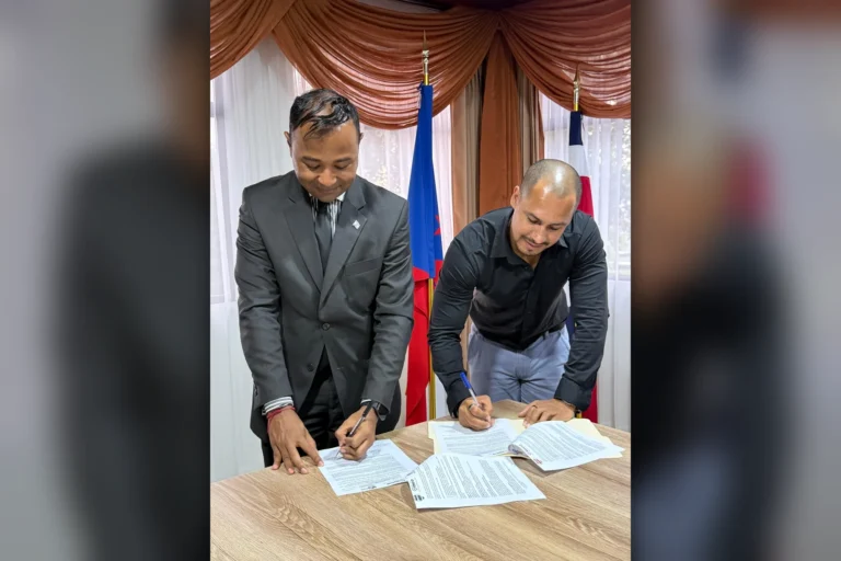 ADHIE firma un convenio de colaboración con la Municipalidad de Goicoechea